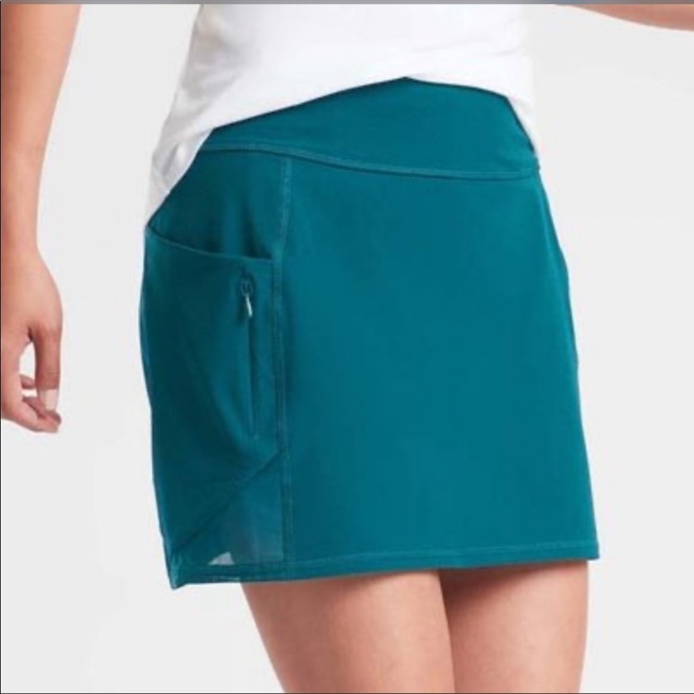 Athleta Dobby Action Skirt in Coastal Teal